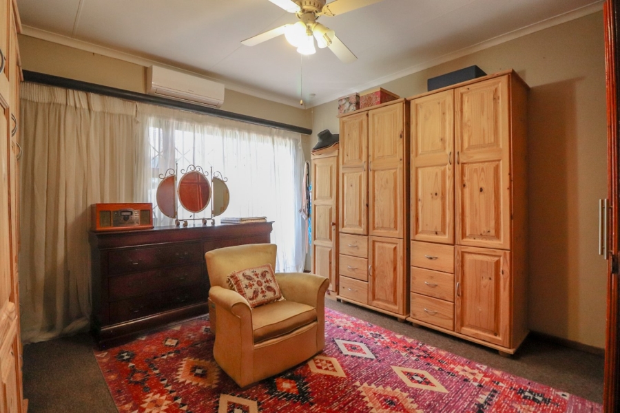 6 Bedroom Property for Sale in Heuwelsig Free State
